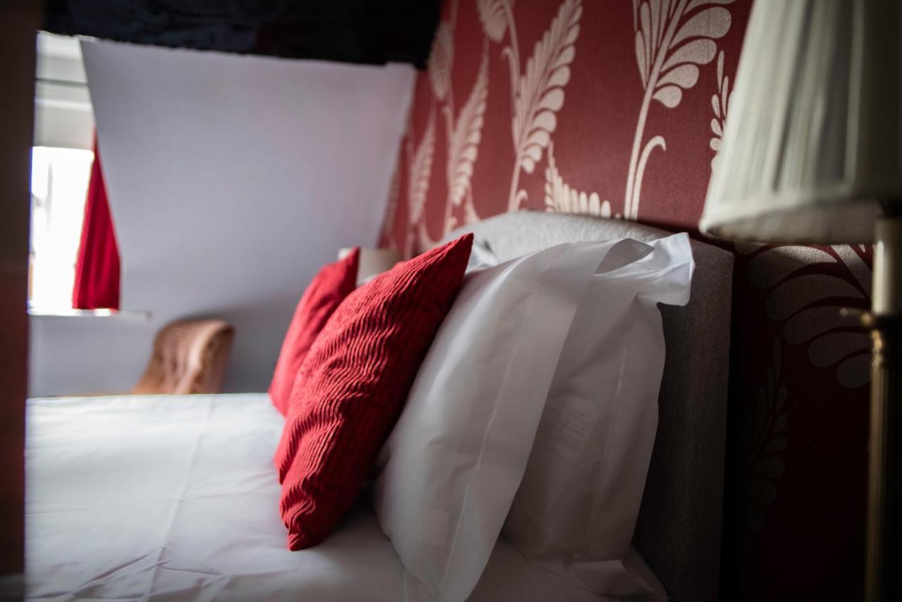 Karma Salford Hall Hotel Salford Priors Bagian luar foto