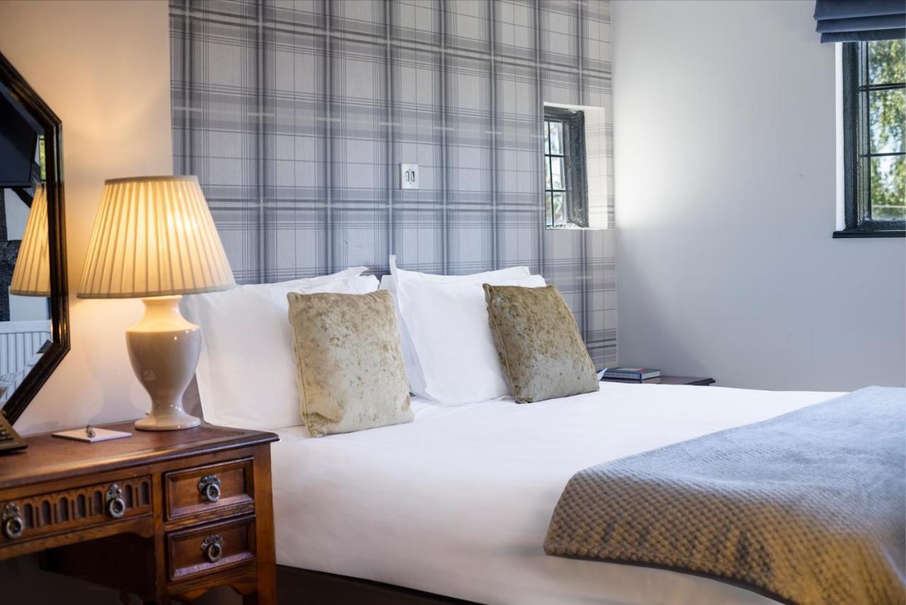 Karma Salford Hall Hotel Salford Priors Bagian luar foto